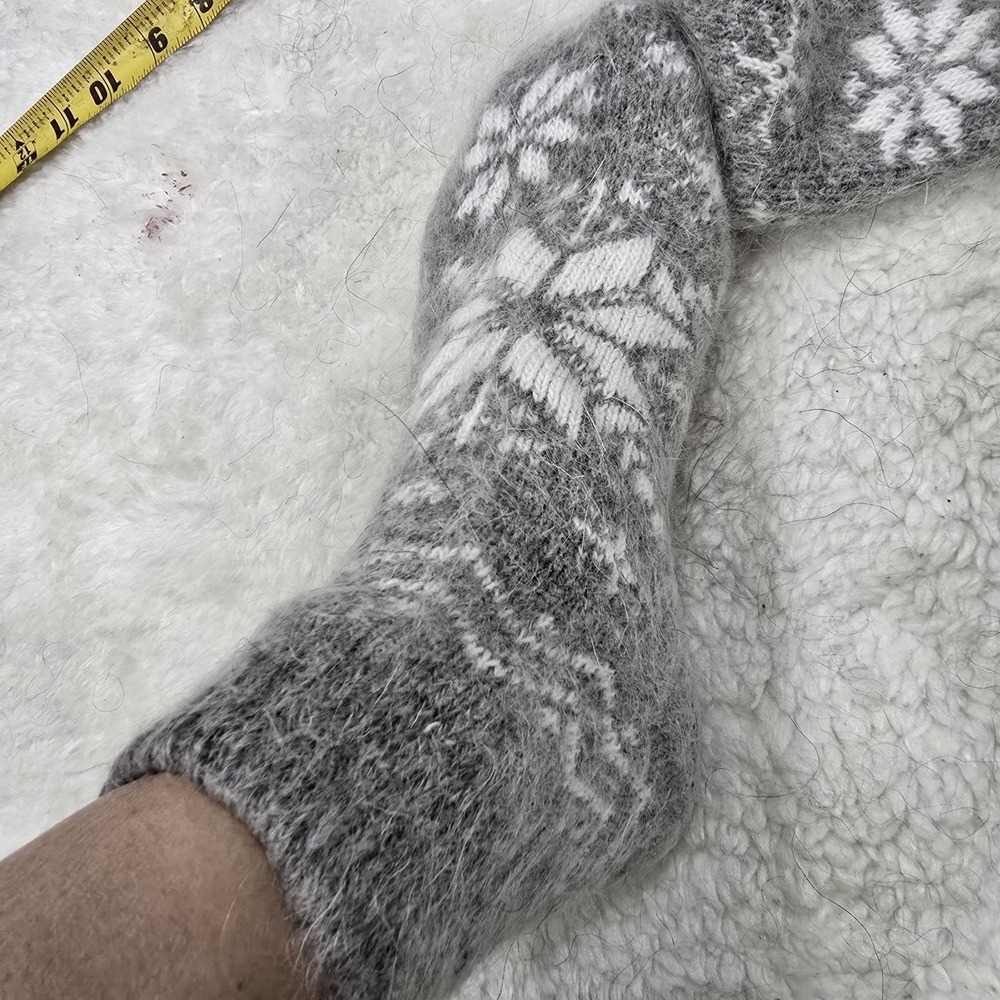 Handmade Goat Down Wool Socks Gray White Snowflake Pattern Warm Winter Unisex